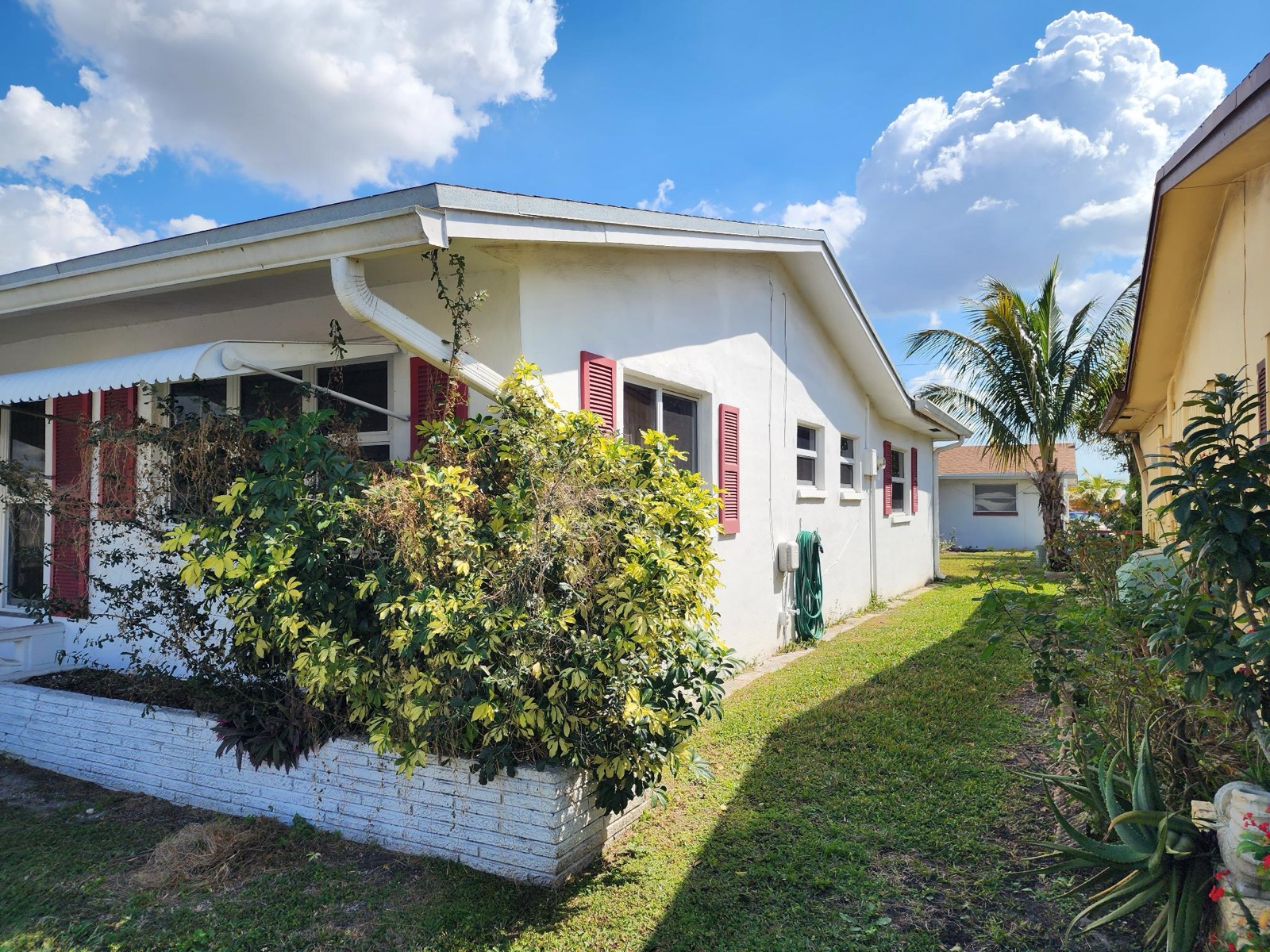Side elevation and landscaping