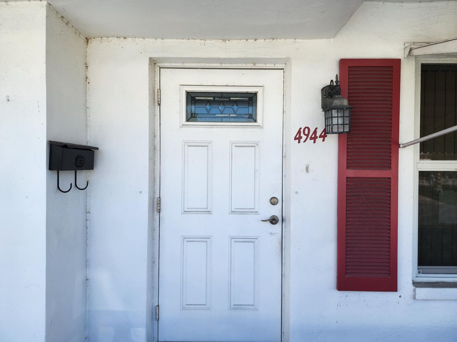 Front entry — 4944