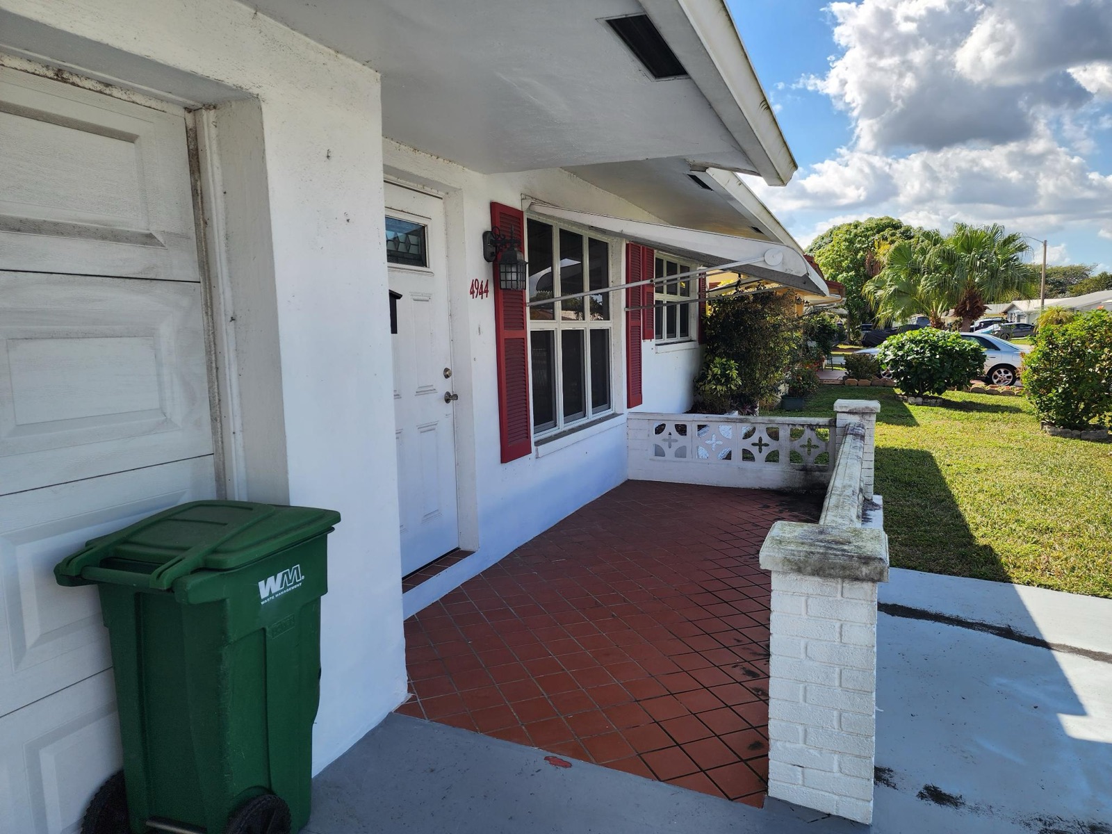 Covered entry walkway